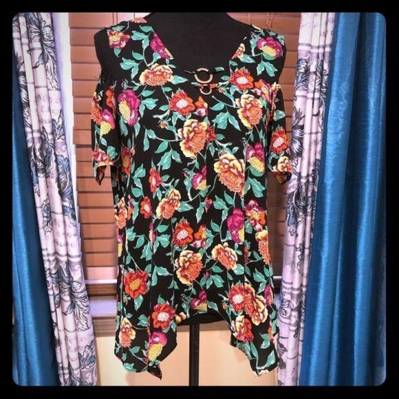 Thalia Sodi Cold Shoulder Top Green Floral Size Small Womens Spring Summer Fall - Picture 2 of 5